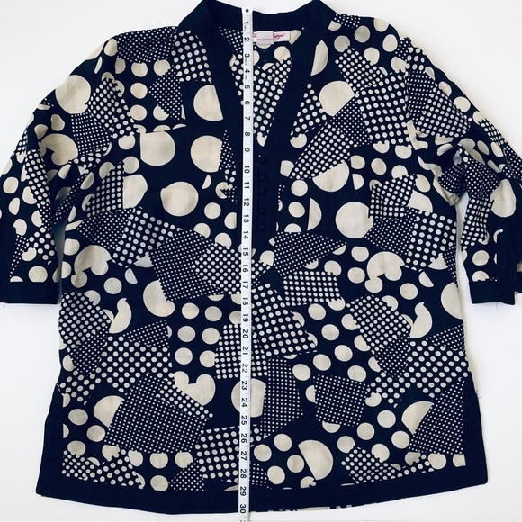 Lilly Stanhope Woman Linen Top Graphic Black & White Pop Yayoi Kusama Vibes - 1X - Picture 5 of 10